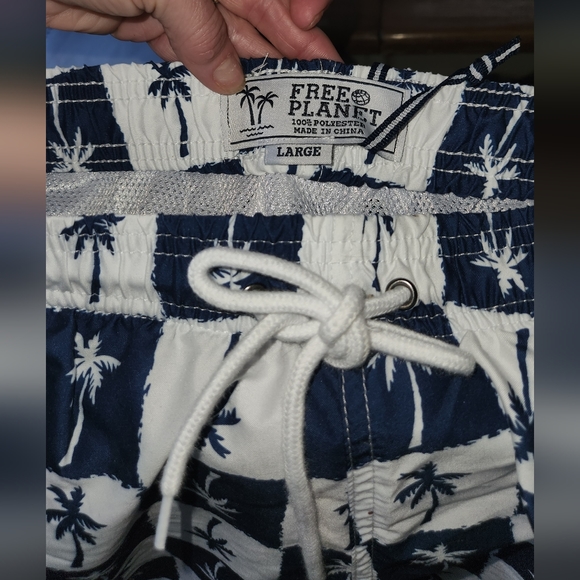 Men's swim trunks buy free planet palm tree checkerboard print size large - Picture 4 of 6